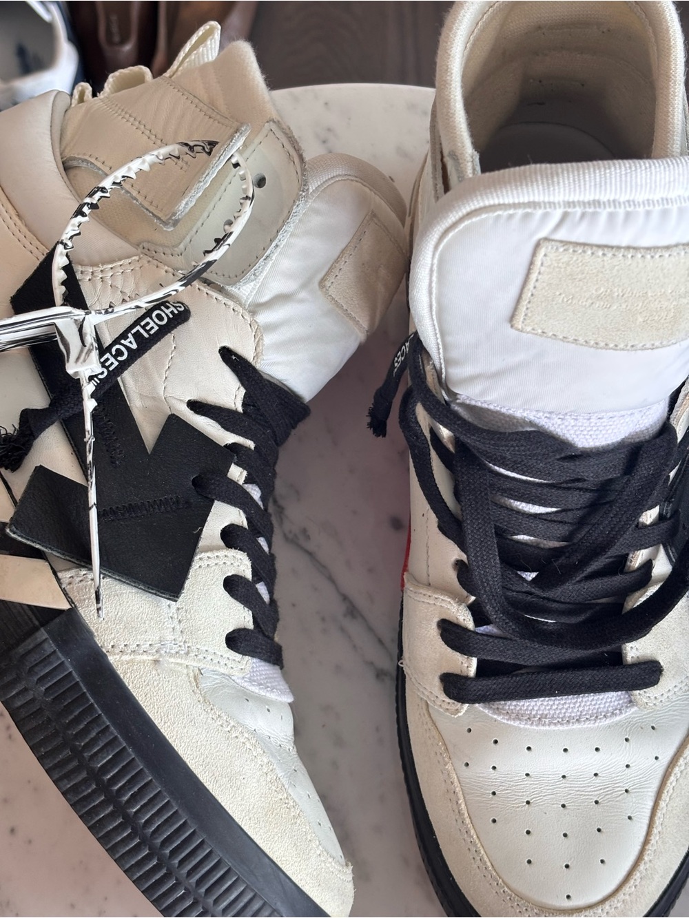 Off-White Vulc Sneaker High 'White Black'